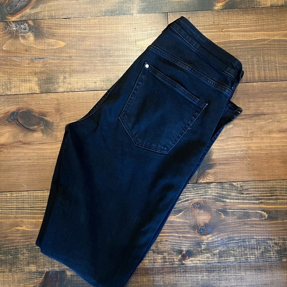 Denim skinny pants with splits in the bottom - Picture 2 of 4